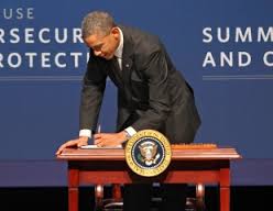 오바마, 온라인 보안을 위한 정부와 사기업간의 정보 공유 행정명령에 서명
