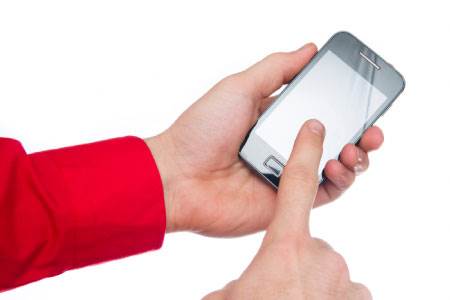 NSA는 스마트폰 위 손가락의 움직임만으로 사용자의 신분을 알 수 있다.