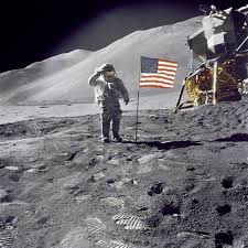 러시아는 미국의 달 착륙을 의심한다.
