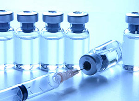 홍역으로 사망한 여성이 백신을 맞았었다.