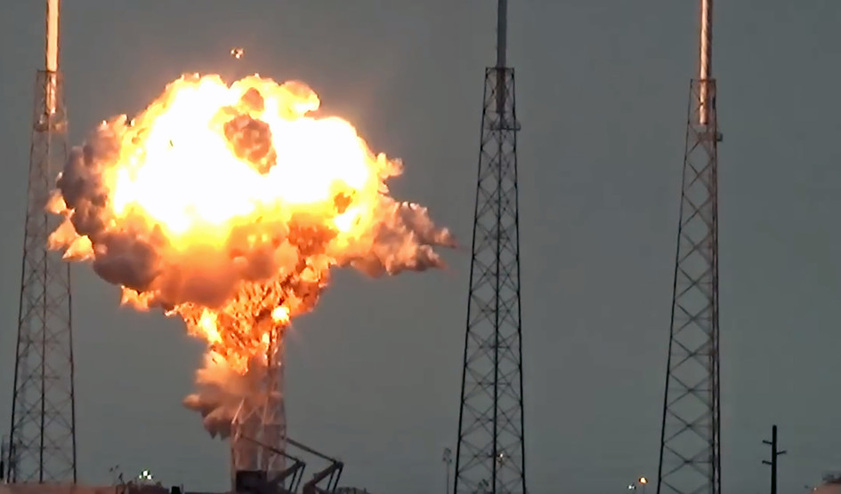 SpaceX 사는 로켓이 의도적으로 파괴되었을 가능성을 조사하고 있다.