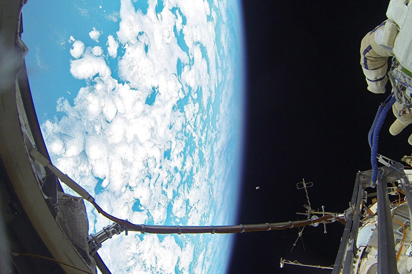 러시아 우주인 보리센코는 지구가 둥글다는 비밀을 폭로했다.