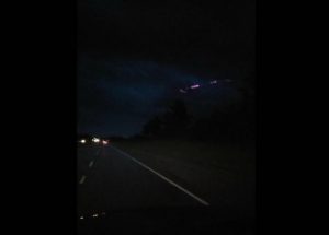 미국 샬럿의 밤 하늘에 촬영된 UFO