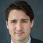 캐나다 정부의 강력한 방역 정책에 반대하는 시위대로부터 피신한 총리