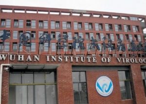 중국 우한바이러스연구소에 대한 지원 중단을 발표한 미 보건복지부