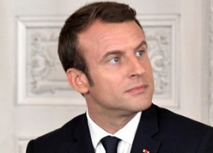 소아성애 미술품 테러를 비난한 프랑스 대통령