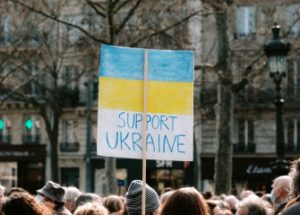 미국 의회가 승인한 우크라이나 지원금의 대부분을 수령하는 군산복합체