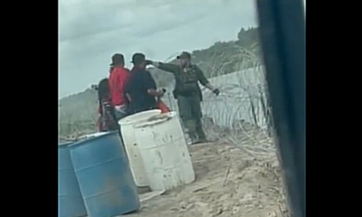 불법 이민자가 국경을 넘도록 돕는 미 국경 순찰대